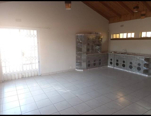 1 BEDROOM HOUSE TO LET IN VANDERBIJLPARK SE 7